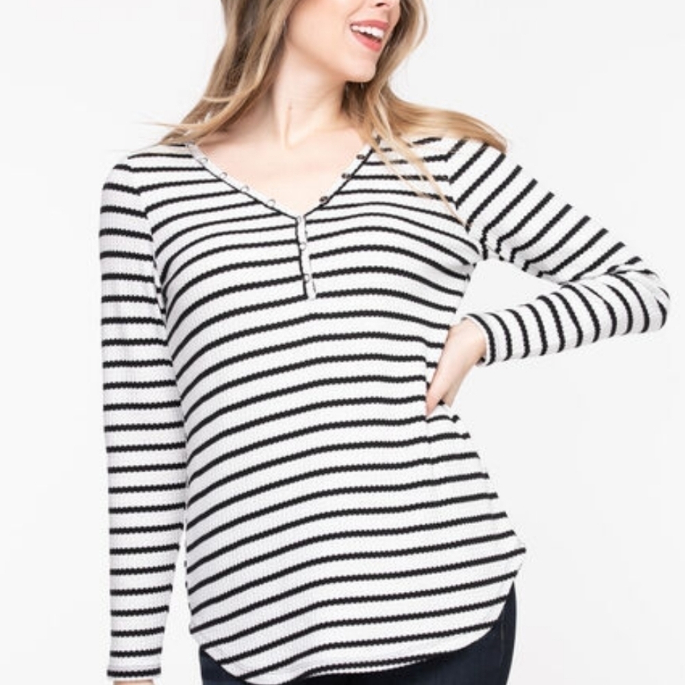 .XL - Ricki's | WAFFLE KNIT V-NECK TOP